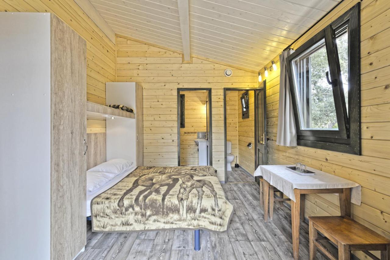 Feriendorf La Mora Калви Екстериор снимка