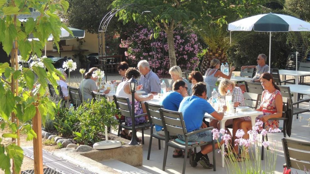 Feriendorf La Mora Калви Екстериор снимка