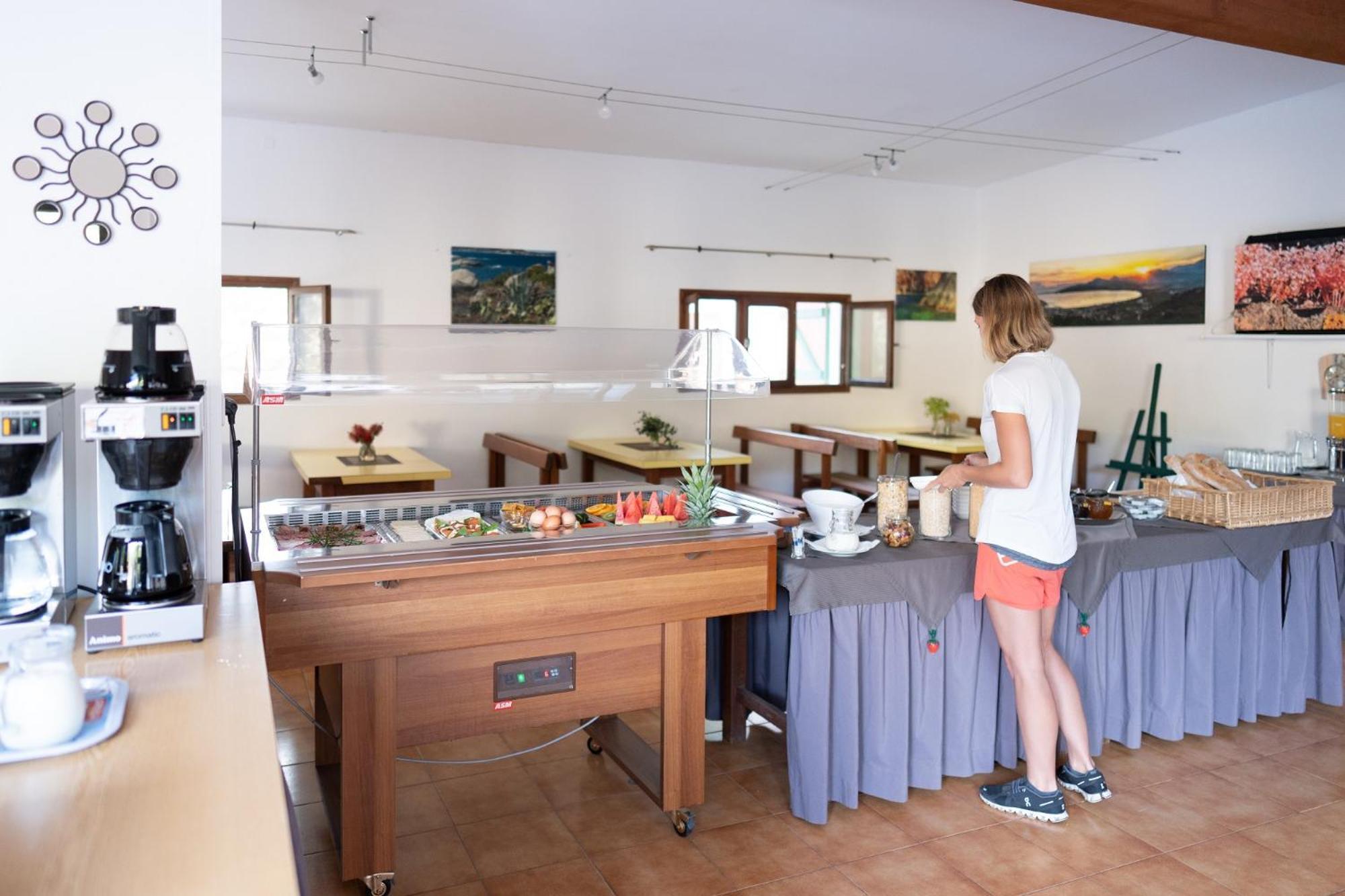 Feriendorf La Mora Калви Екстериор снимка