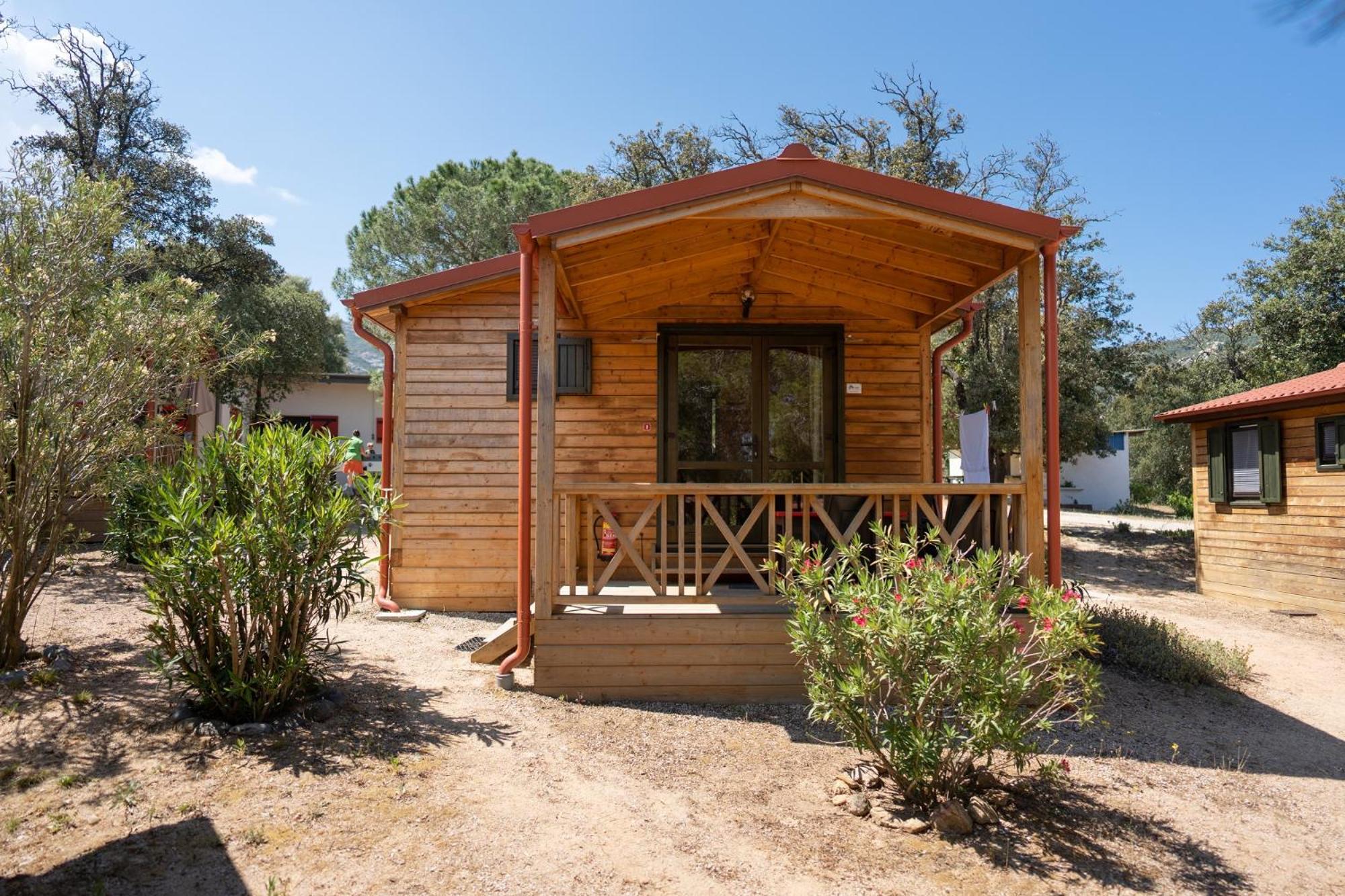 Feriendorf La Mora Калви Екстериор снимка